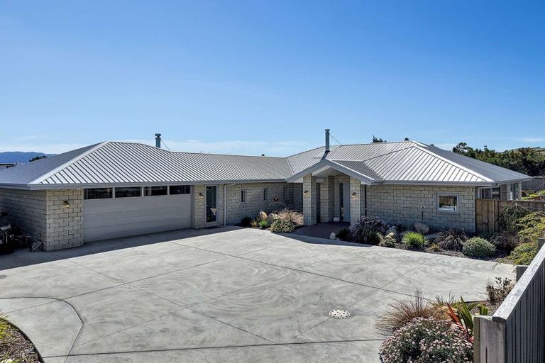 Photo of property in 6 Hunter Lane, Amberley, 7410