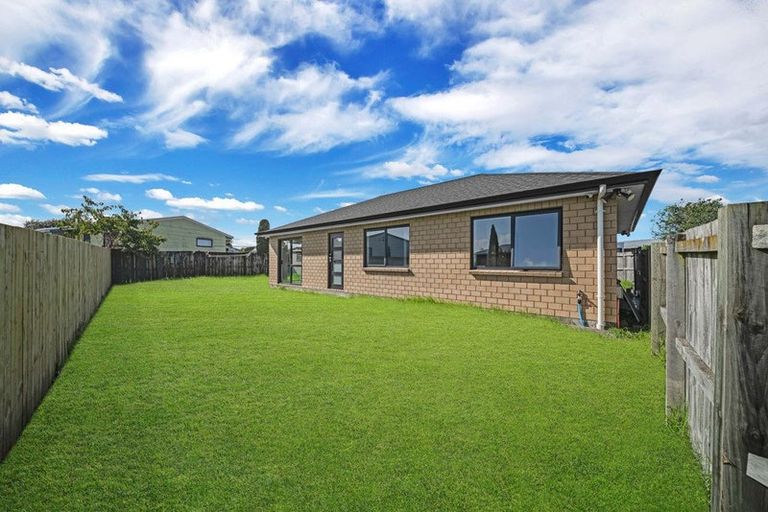 Photo of property in 1/25 Kennington Drive, Clendon Park, Auckland, 2103