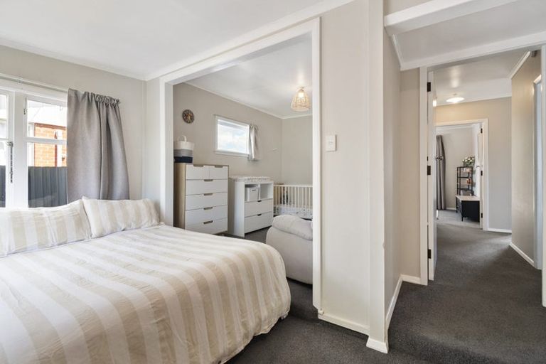 Photo of property in 11 Pembroke Street, Highbury, Palmerston North, 4412