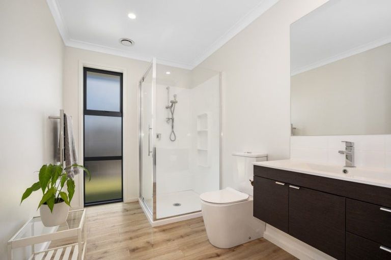 Photo of property in 4 Oyster Place, Omokoroa, 3114