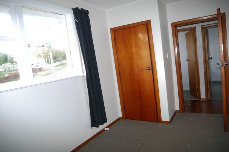 Photo of property in 7-9 York Place, Cannons Creek, Porirua, 5024