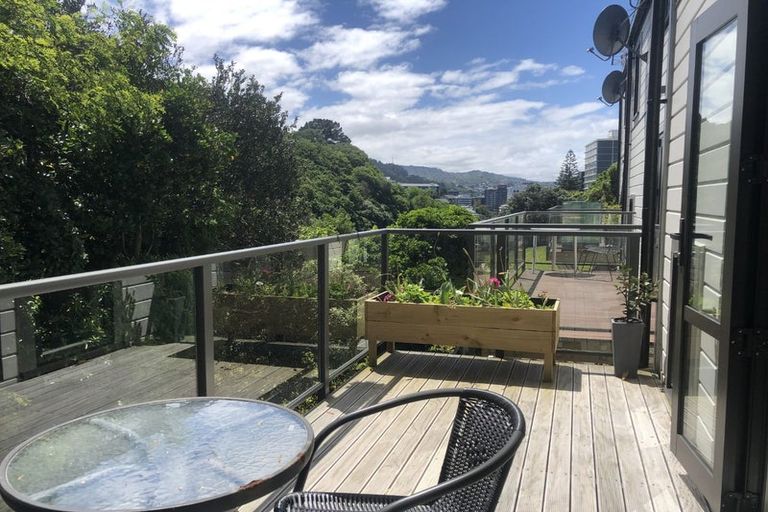 Photo of property in 7/240 The Terrace, Wellington Central, Wellington, 6011