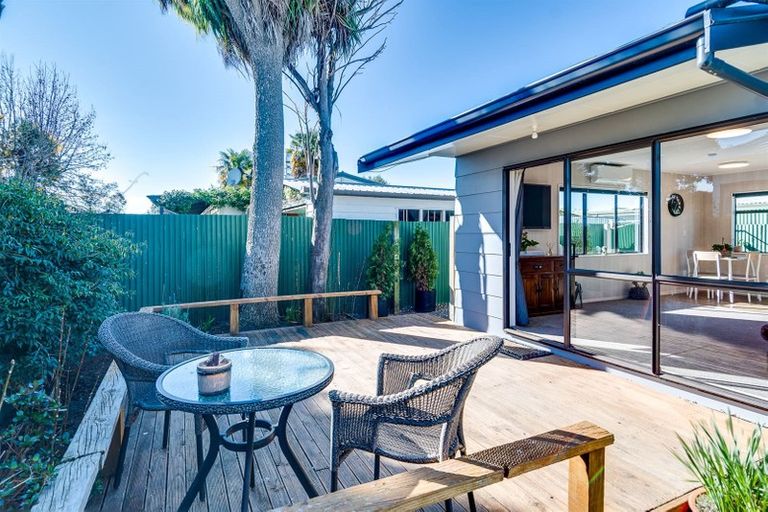 Photo of property in 25 Windsor Terrace, Taradale, Napier, 4112