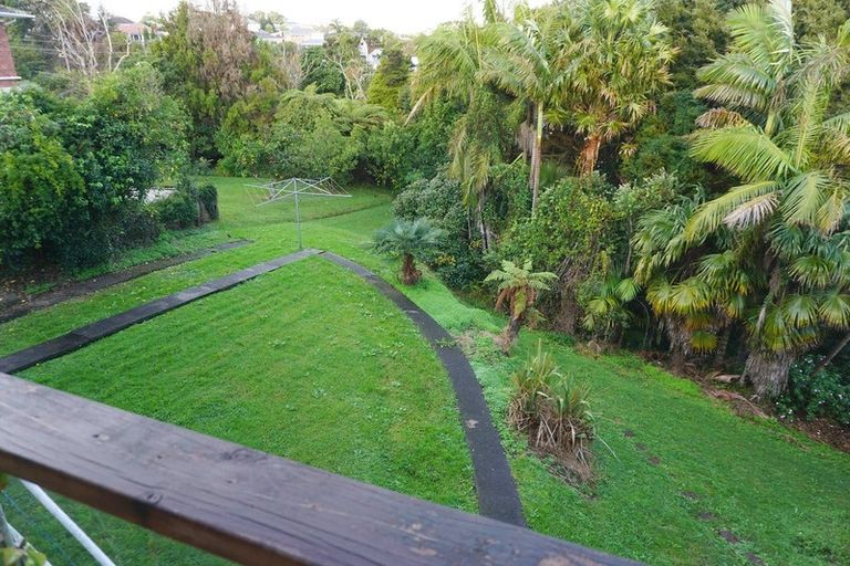 Photo of property in 1/18 Fowler Street, Northcote, Auckland, 0627