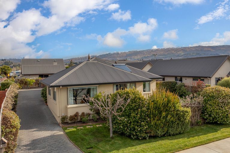 Photo of property in 31 Larch Crescent, Alexandra, 9320