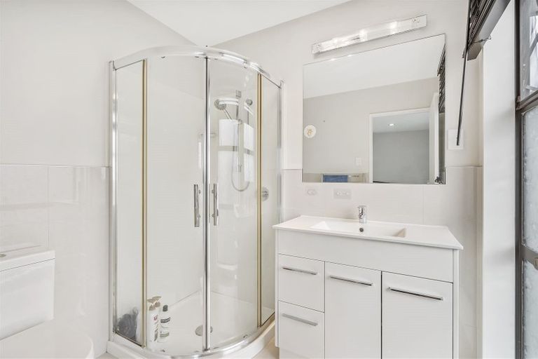 Photo of property in 9 Popokatea Drive, Takanini, 2112