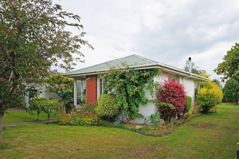 Photo of property in 14 Nichol Street, Heidelberg, Invercargill, 9812