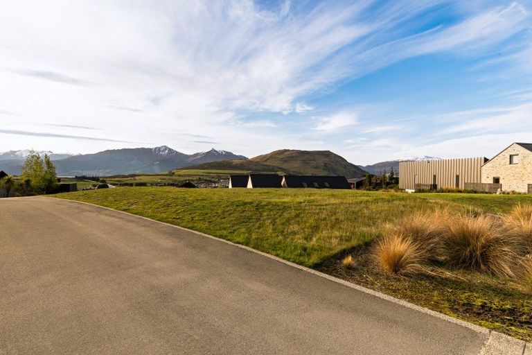 Photo of property in 2 Afton Lane, Jacks Point, Queenstown, 9371