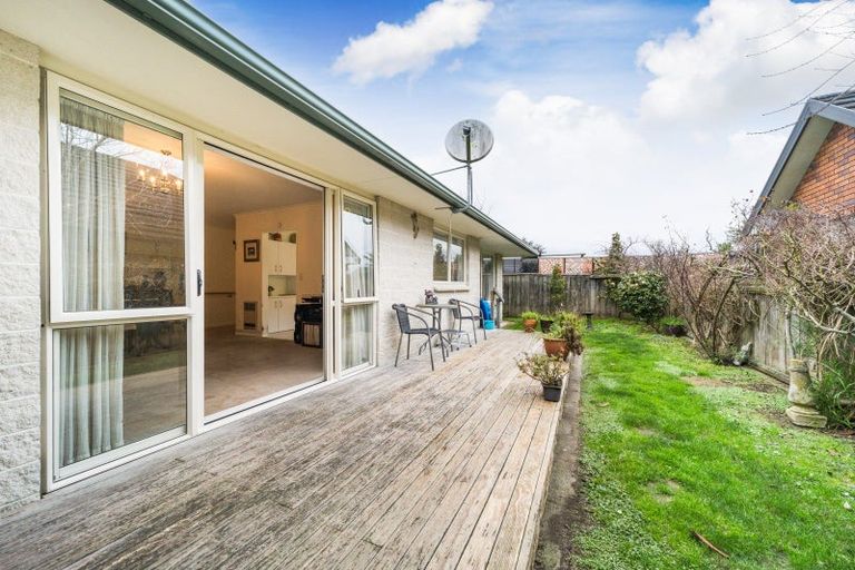 Photo of property in 14 Scandia Court, Hokowhitu, Palmerston North, 4410