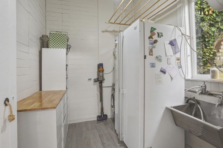 Photo of property in 24 Bridge Street, Clyde Hill, Dunedin, 9011