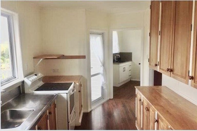 Photo of property in 17 Doctors Hill Road, Maungaturoto, 0520