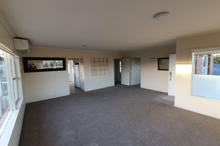 Photo of property in 1/342 Lake Road, Hauraki, Auckland, 0622