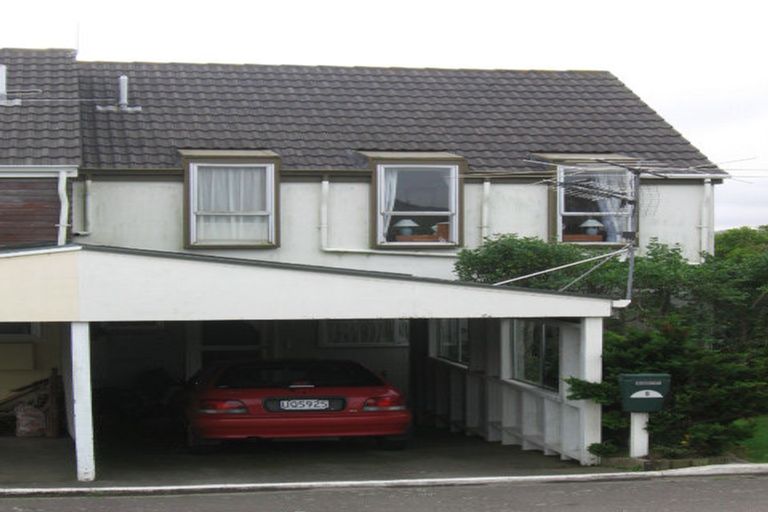 Photo of property in 8 Hollydale Grove, Churton Park, Wellington, 6037