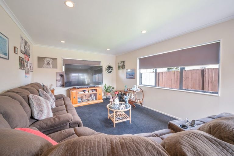 Photo of property in 64a Clevedon Road, Papakura, 2110