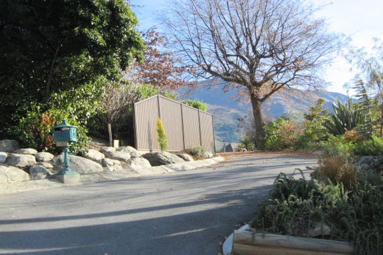 Photo of property in 143 Stone Street, Wanaka, 9305