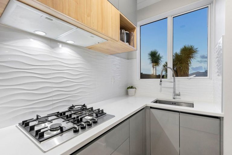 Photo of property in 11 Tawatawa Street, Long Bay, Auckland, 0630