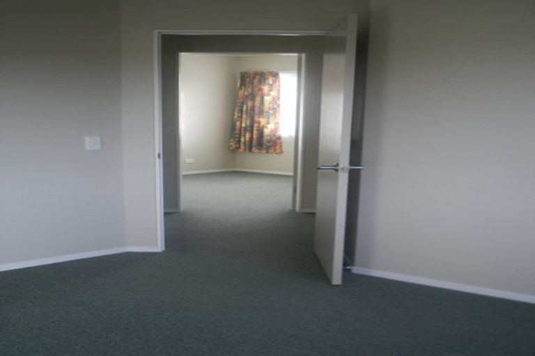 Photo of property in 3 Makora Grove, Paremata, Porirua, 5024