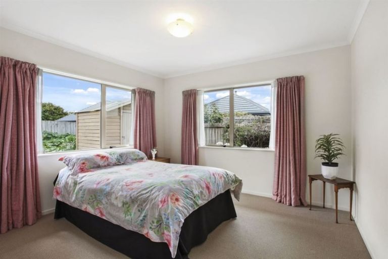 Photo of property in 432c Harewood Road, Harewood, Christchurch, 8051