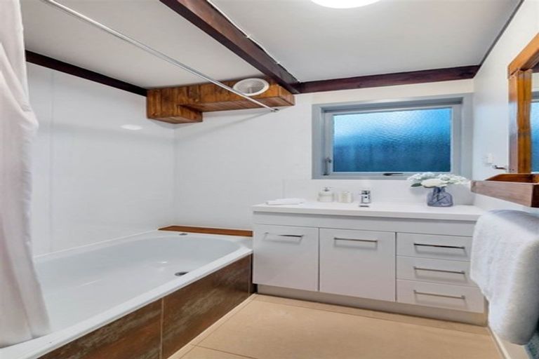 Photo of property in 2/5 Putney Place, Ranui, Auckland, 0612