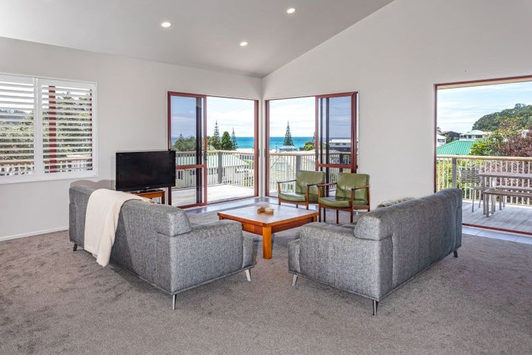 Photo of property in 208 Russell Bruce Place, Onemana, Whangamata, 3691