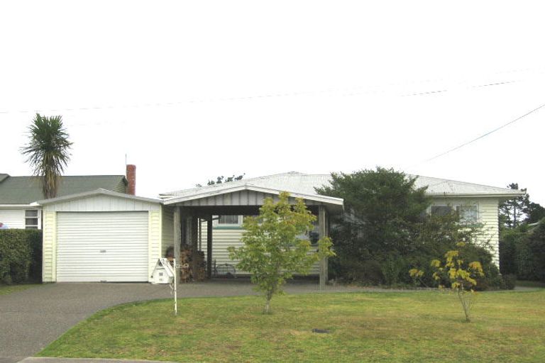 Photo of property in 316 Rangatira Road, Beach Haven, Auckland, 0626