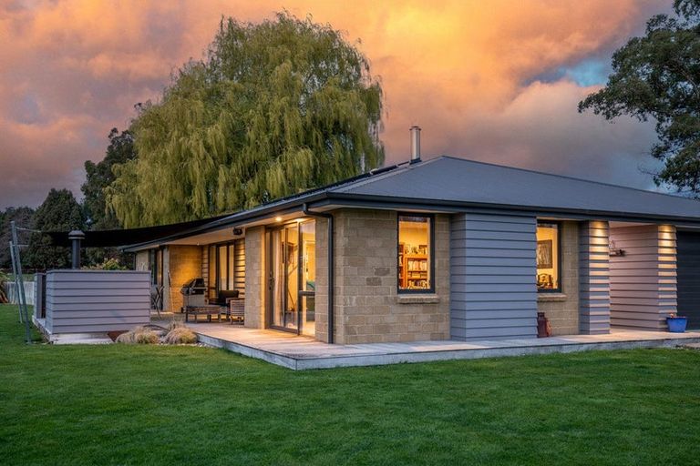 Photo of property in 22 Young Lane, Clyde, Alexandra, 9391