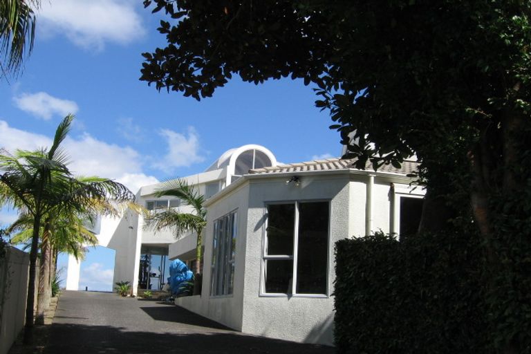 Photo of property in 63 Stanley Point Road, Stanley Point, Auckland, 0624