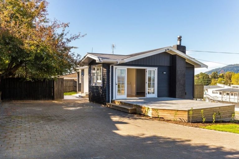 Photo of property in 1 Noble Street, Waiuku, 2123