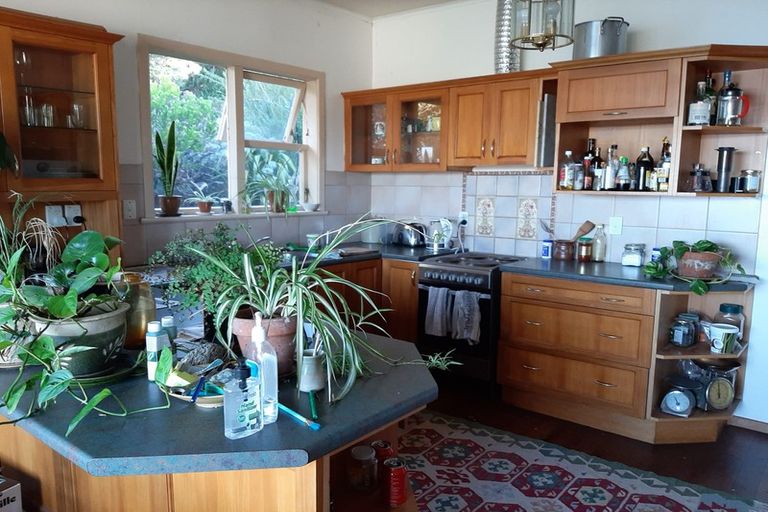 Photo of property in 37 Milne Terrace, Island Bay, Wellington, 6023