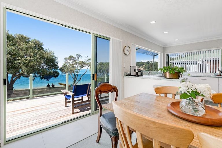 Photo of property in 20 Matakatia Parade, Matakatia, Whangaparaoa, 0930