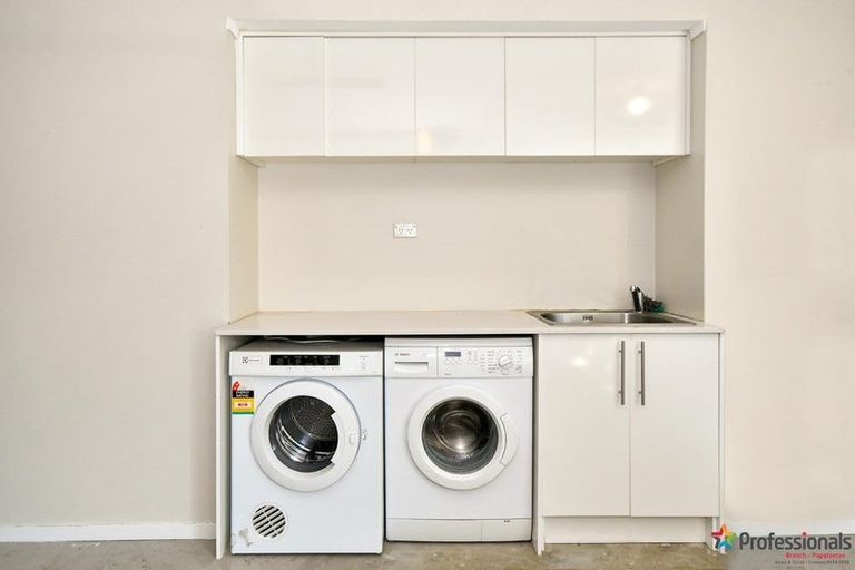 Photo of property in 283 Mahia Road, Weymouth, Auckland, 2103