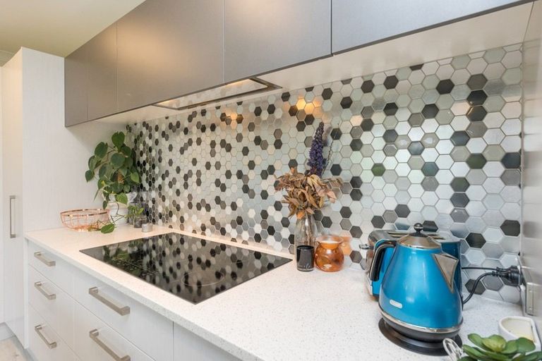 Photo of property in 10 Silicon Way, Fitzherbert, Palmerston North, 4410