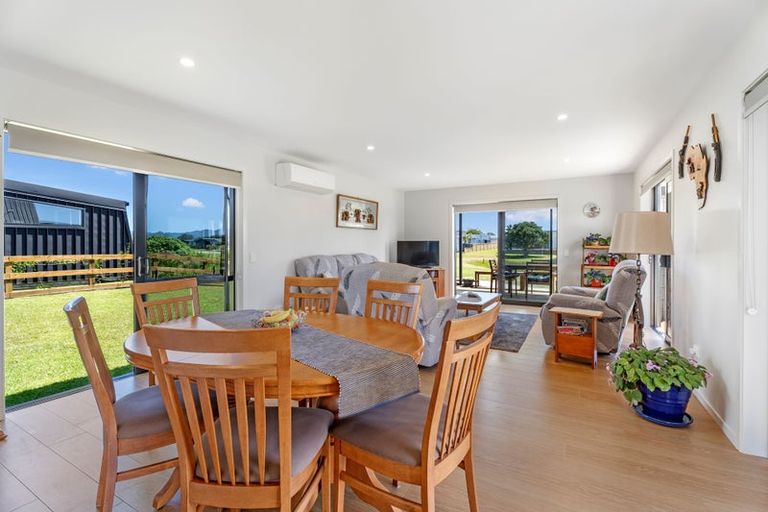 Photo of property in 105 Rangiora Crescent, Matarangi, Whitianga, 3592