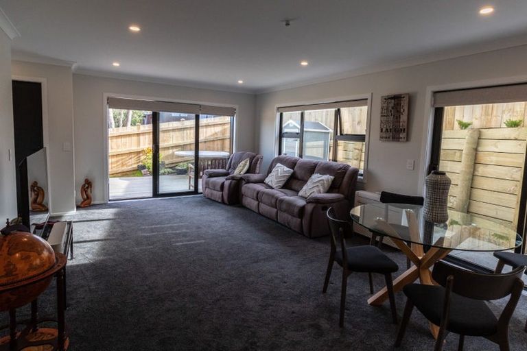 Photo of property in 49 Mercury Way, Whitby, Porirua, 5024