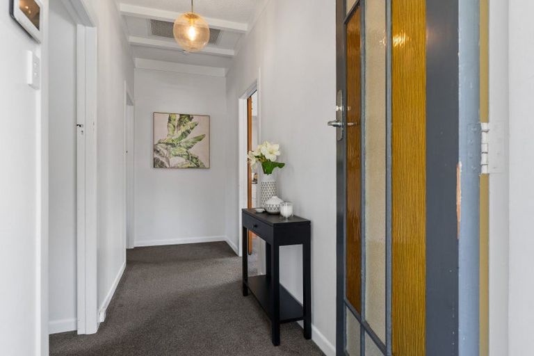 Photo of property in 41 Hillsborough Road, Hillsborough, Auckland, 1042