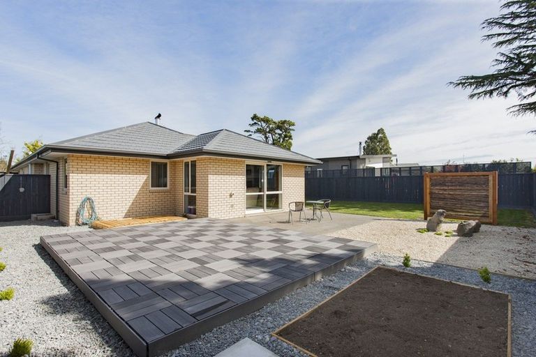 Photo of property in 187b High Street, Oxford, 7430