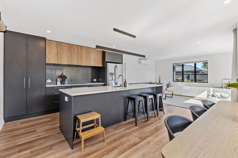 Photo of property in 17 Helen Place, Halswell, Christchurch, 8025