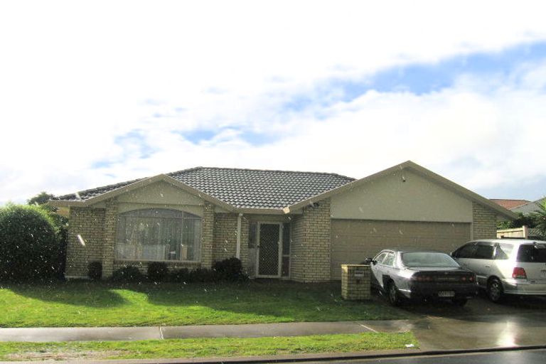 Photo of property in 4 Caragh Place, East Tamaki, Auckland, 2016