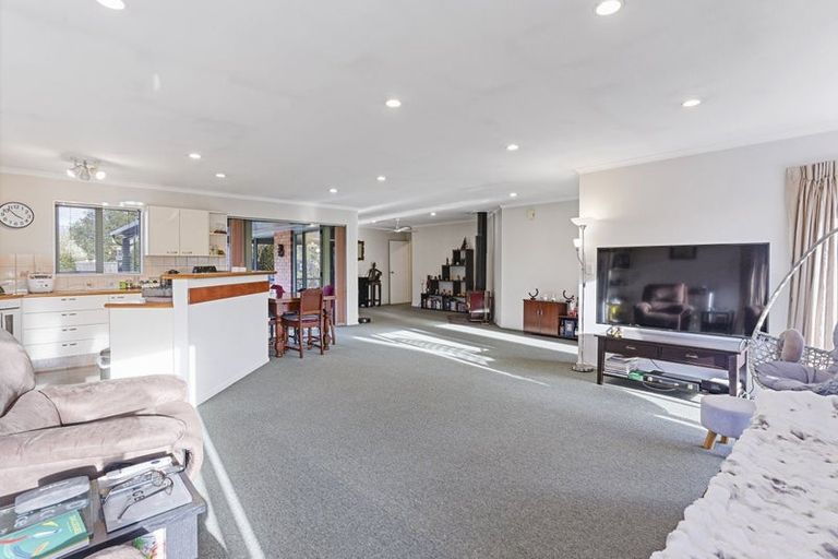 Photo of property in 47 Hewitts Road, Woodend, 7610