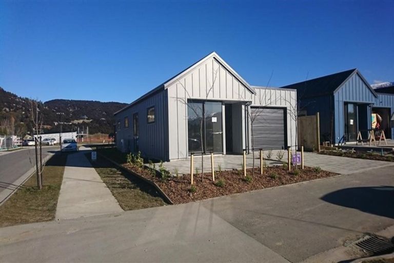 Photo of property in 31 Glen Dene Crescent, Wanaka, 9305