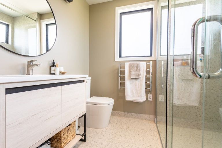 Photo of property in 2 Glen Dene Crescent, Wanaka, 9305