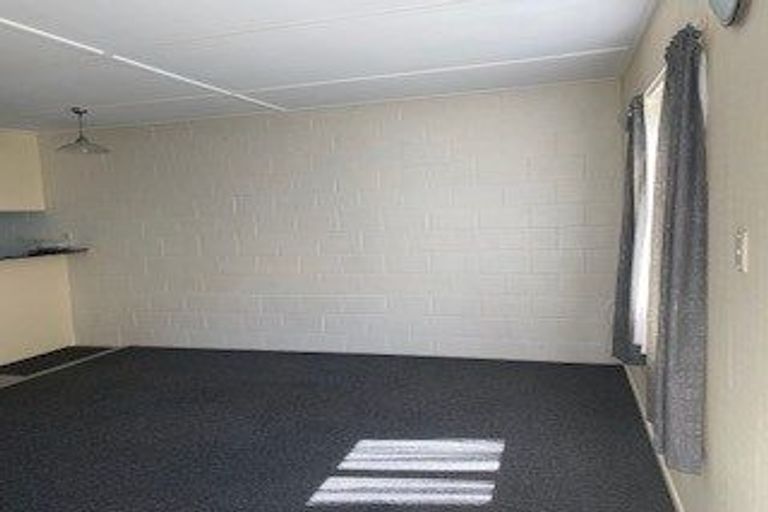 Photo of property in 15b Cypress Drive, Maungaraki, Lower Hutt, 5010