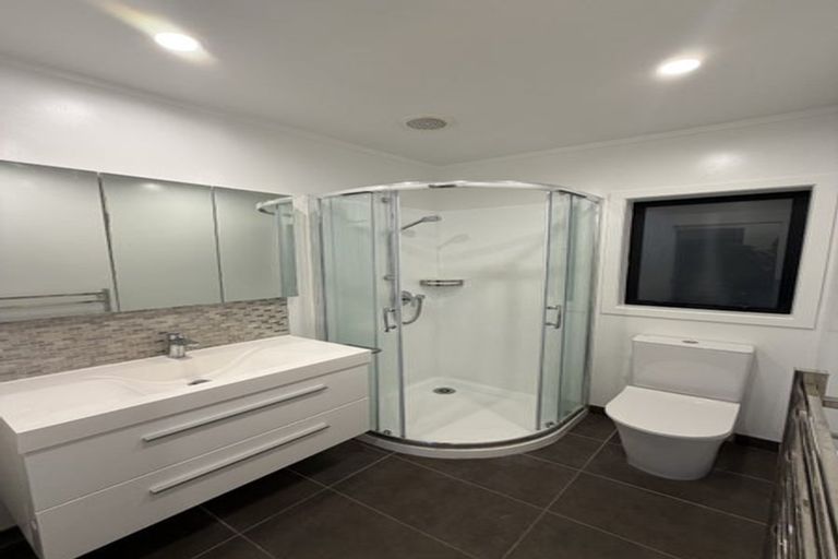 Photo of property in 1/32 Sydney Street, Hauraki, Auckland, 0622