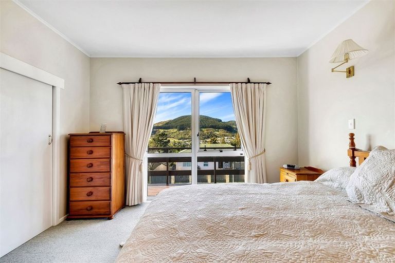 Photo of property in 56 Fyvie Avenue, Tawa, Wellington, 5028