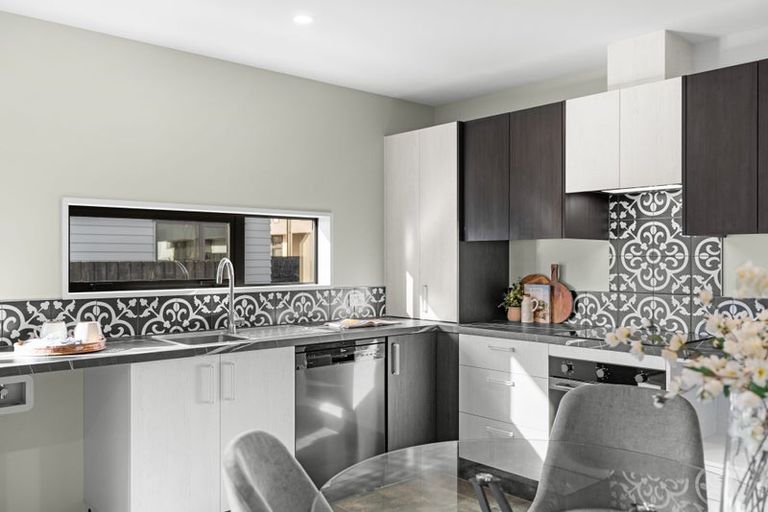 Photo of property in 2/29 Wyon Street, Linwood, Christchurch, 8062