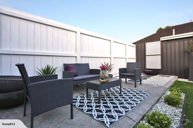 Photo of property in 34b Enderby Drive, Te Atatu Peninsula, Auckland, 0610