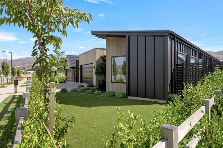 Photo of property in 11 Blondie Drive, Cromwell, 9310