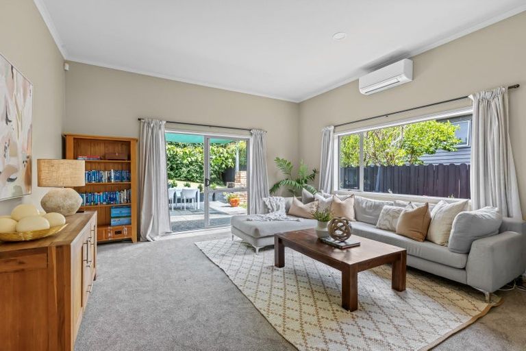 Photo of property in 11 Totara Views Drive, Red Beach, 0932