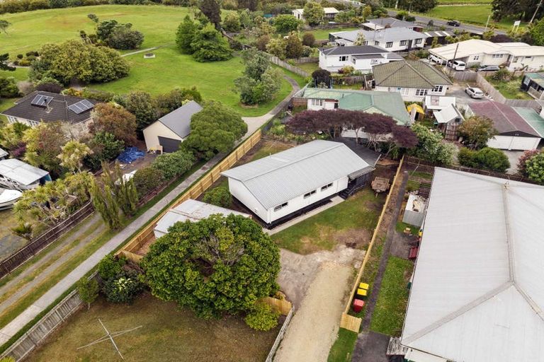 Photo of property in 1/26 Te Moau Avenue, Parakai, 0830