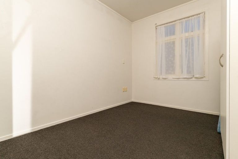 Photo of property in 82 Wolverton Street, Avondale, Auckland, 0600
